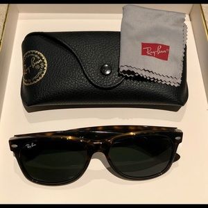 Ray Ban Wayfarer Brown Sunglasses